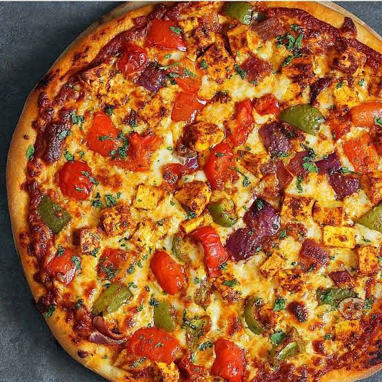 Kadhai Paneer Pizza